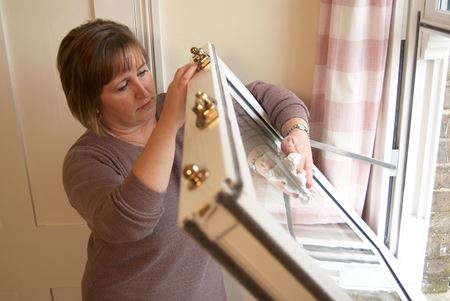 Cleaning White Knight uPVC sash window