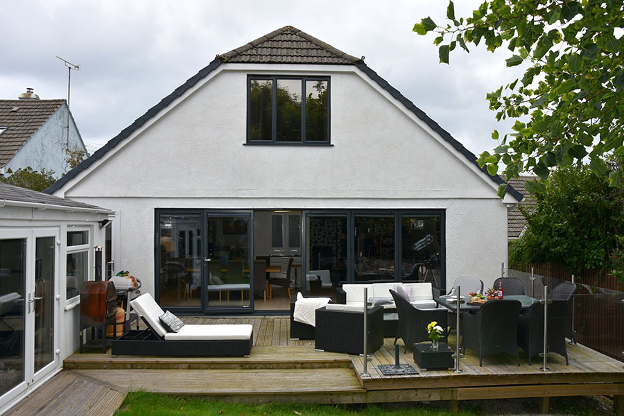 Six panle anthracite grey bifold door